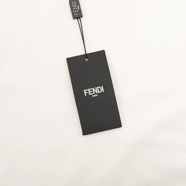 フェンディ コピー バッグ バグズ ロゴ コットン Tシャツ fes47968